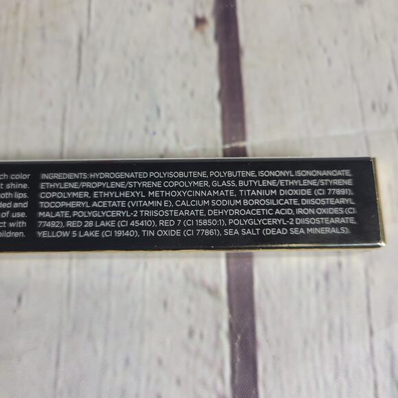 Seacret Radiant Lip Gloss Shine Pale Pink color Make Up Lips Glossy NEW - Picture 5 of 5